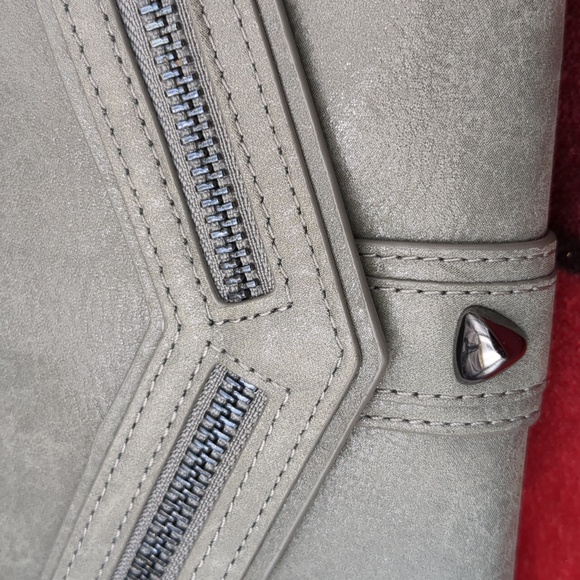 BotkierTrigger Flap Leather Wallet - Picture 5 of 11